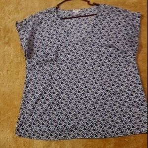 XL Floral Motherhood Maternity shirt- super comfy